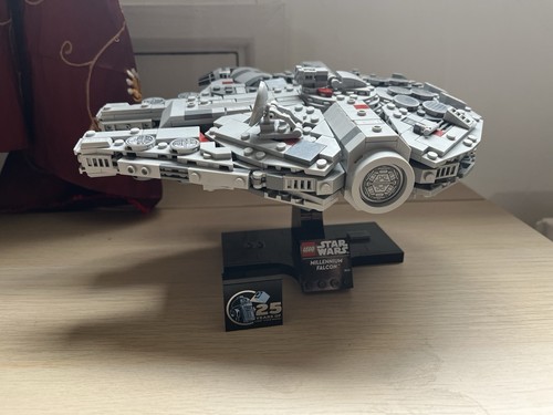 Lego millennium falcon 75375 - lego,
